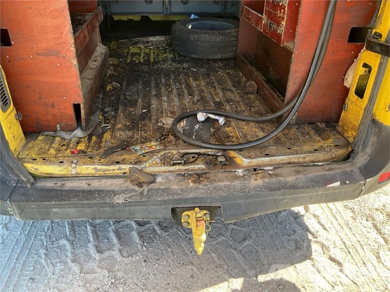 Renault Master شاحنة مقفلة