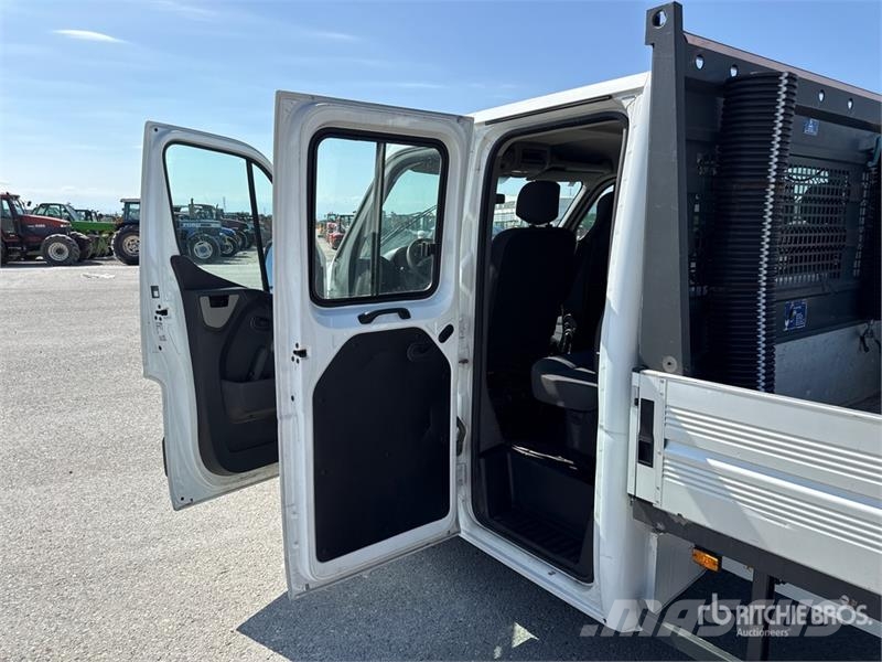 Renault Master Вантажівки-платформи/бокове розвантаження