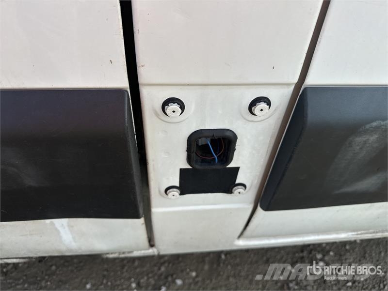 Renault Master 廂式貨物運輸車
