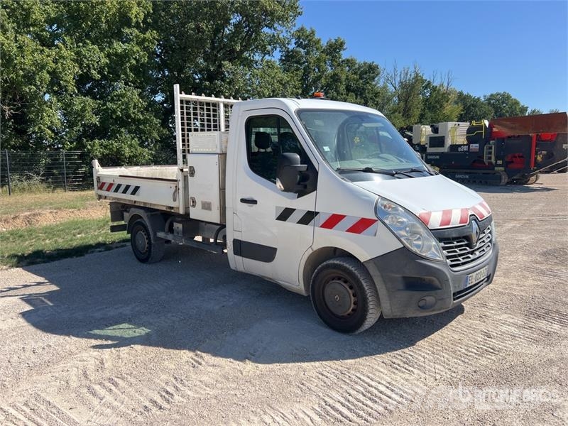 Renault Master 덤프 트럭