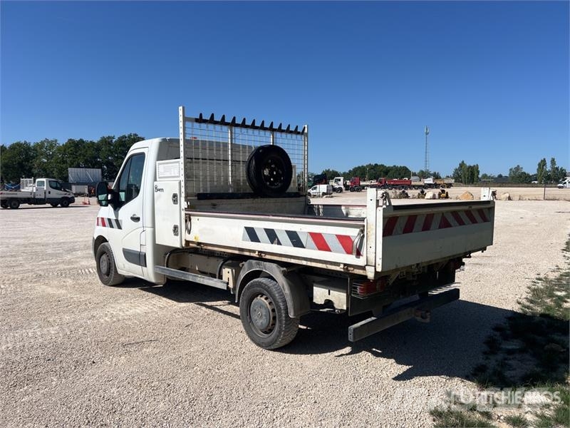 Renault Master 덤프 트럭