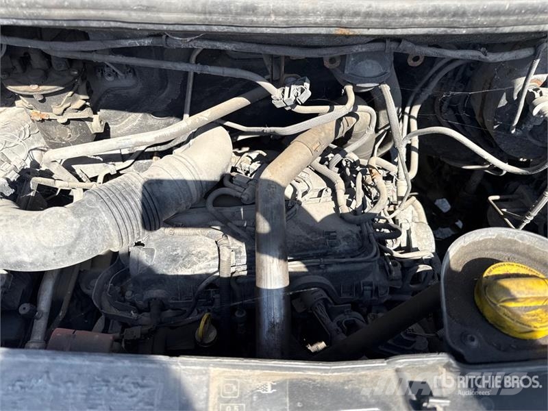 Renault Master Вантажівки-платформи/бокове розвантаження