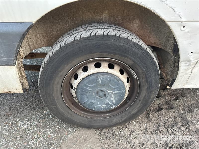 Renault Master 廂式貨物運輸車
