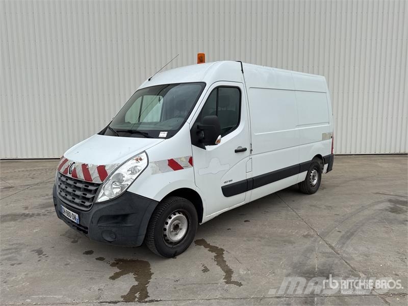 Renault Master Панельні фургони