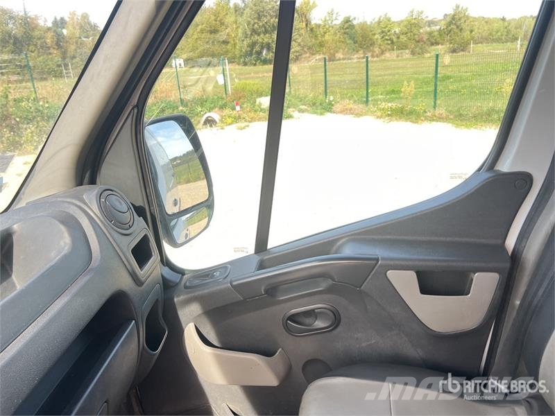 Renault Master Κλούβες με συρόμενες πόρτες
