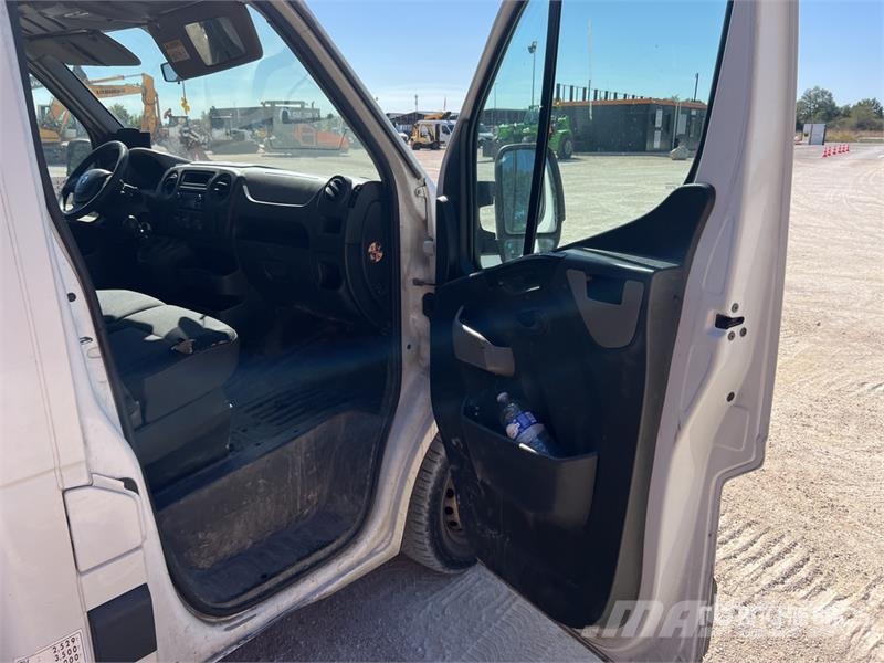 Renault Master 덤프 트럭