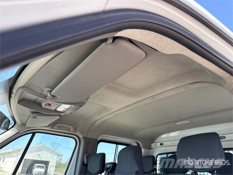 Renault Master Вантажівки-платформи/бокове розвантаження