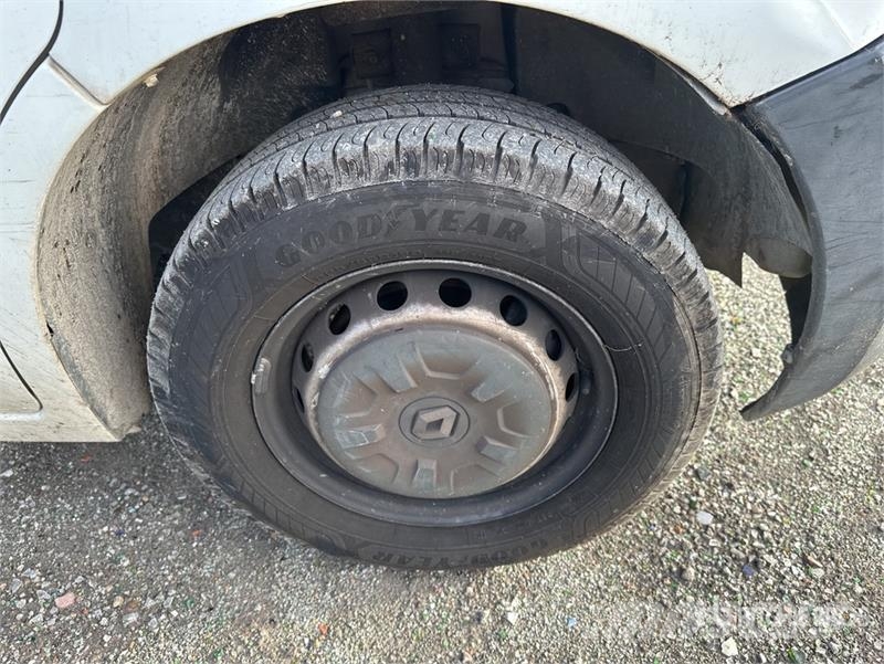 Renault Master 廂式貨物運輸車