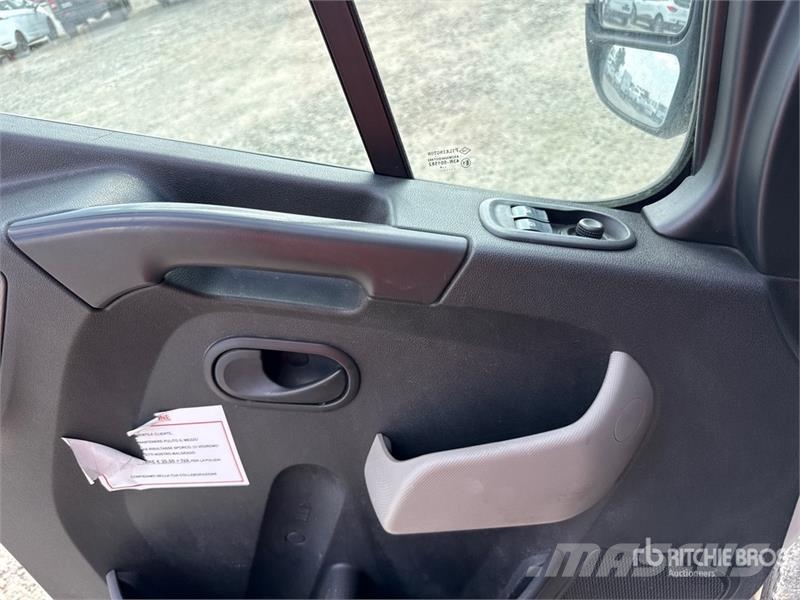 Renault Master 150dCi Van Truck Dobozos teherautók