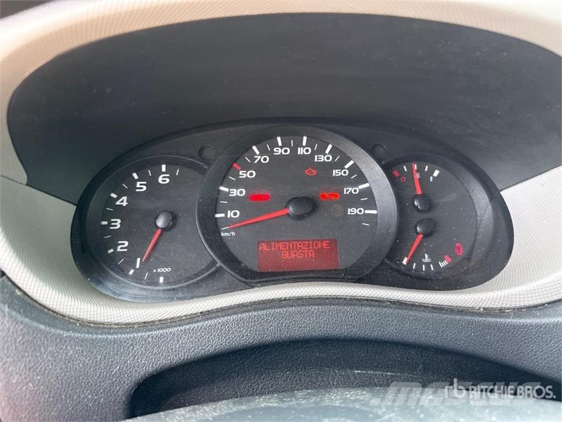 Renault Master 150dCi Van Truck Dobozos teherautók