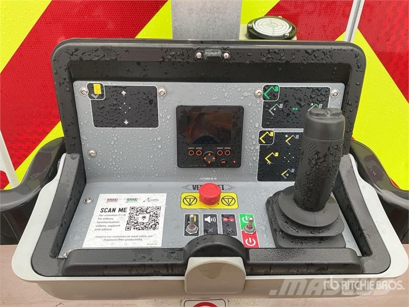 Renault Master 4x2 Bucket Truck w/2023 Versalift VTE-125 1 Truck & Van mounted aerial platforms
