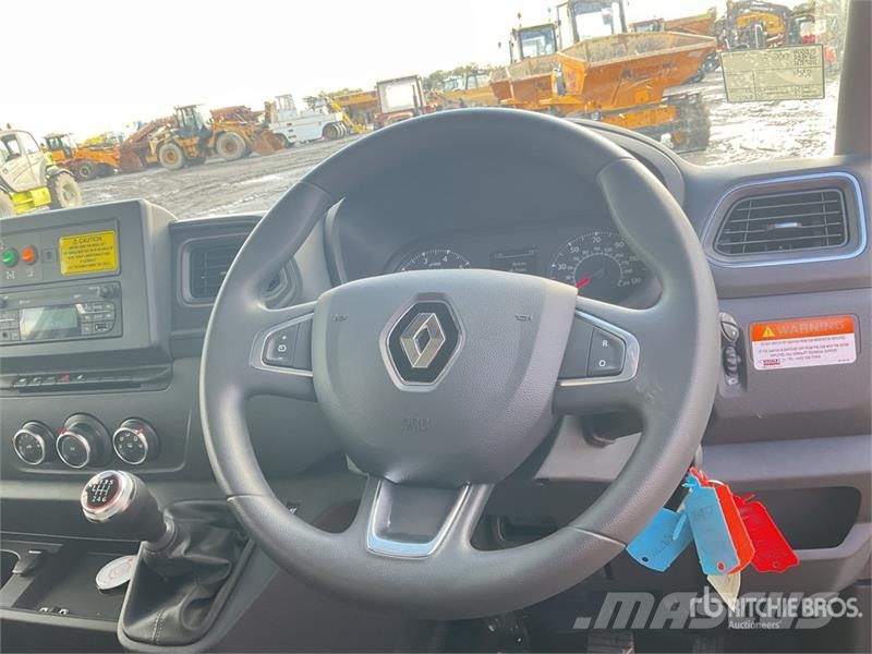 Renault Master 4x2 Bucket Truck (Unused) w/2023 Versalift  المنصات الهوائية المثبتة على شاحنة