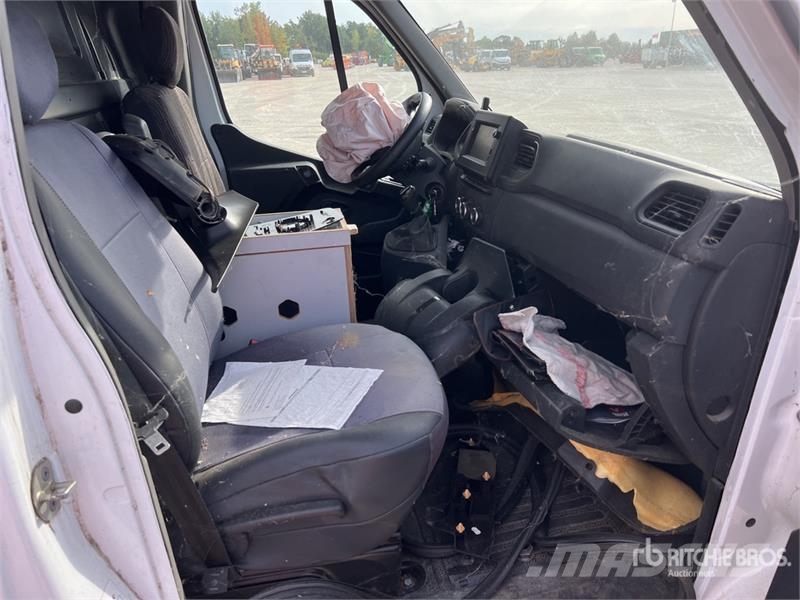 Renault Master Camion Nacelle Bucket Truck (Inoperable) LKW-Arbeitsbühnen