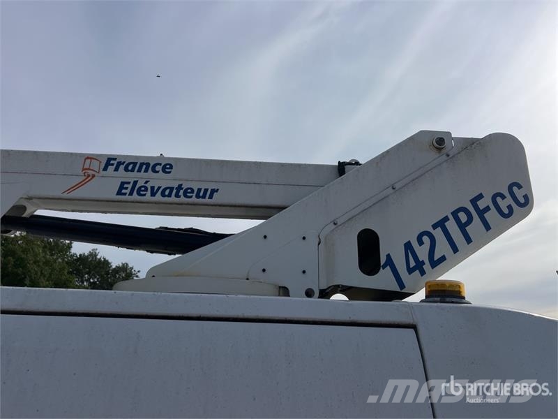 Renault Master Camion Nacelle Bucket Truck (Inoperable) LKW-Arbeitsbühnen