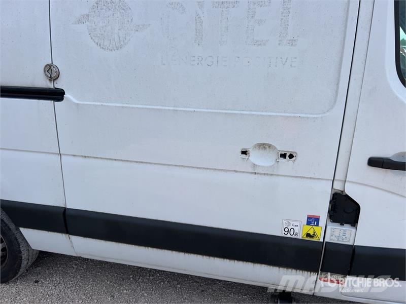 Renault Master Camion Nacelle Bucket Truck (Inoperable) LKW-Arbeitsbühnen