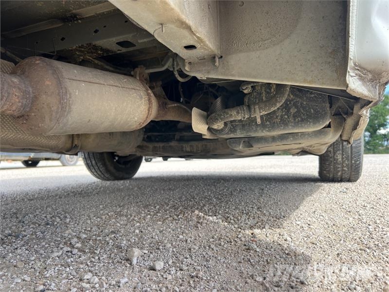 Renault Master Camion Benne Dump Truck (Inoperable) شاحنات قلابة
