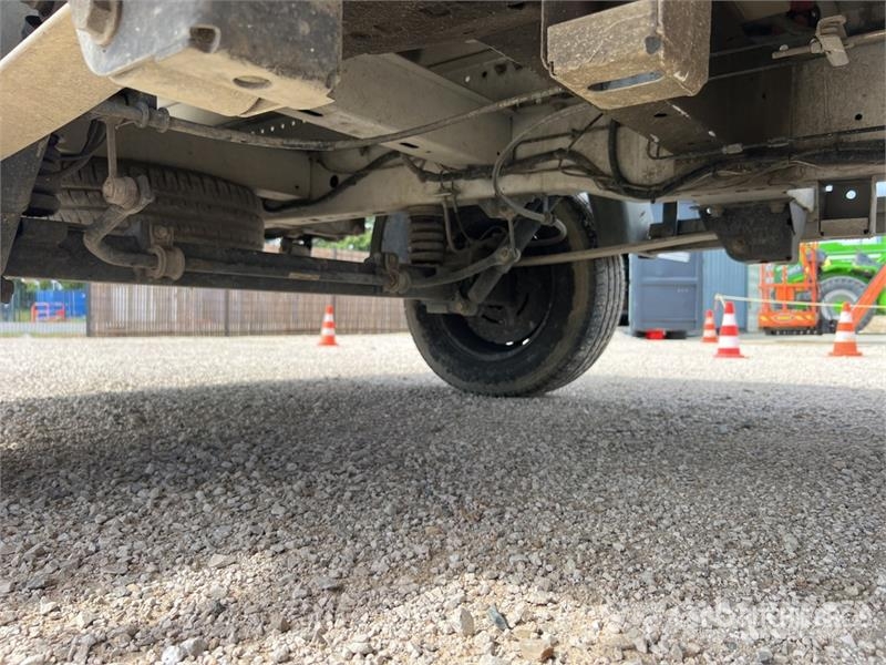 Renault Master Camion Benne Dump Truck (Inoperable) شاحنات قلابة