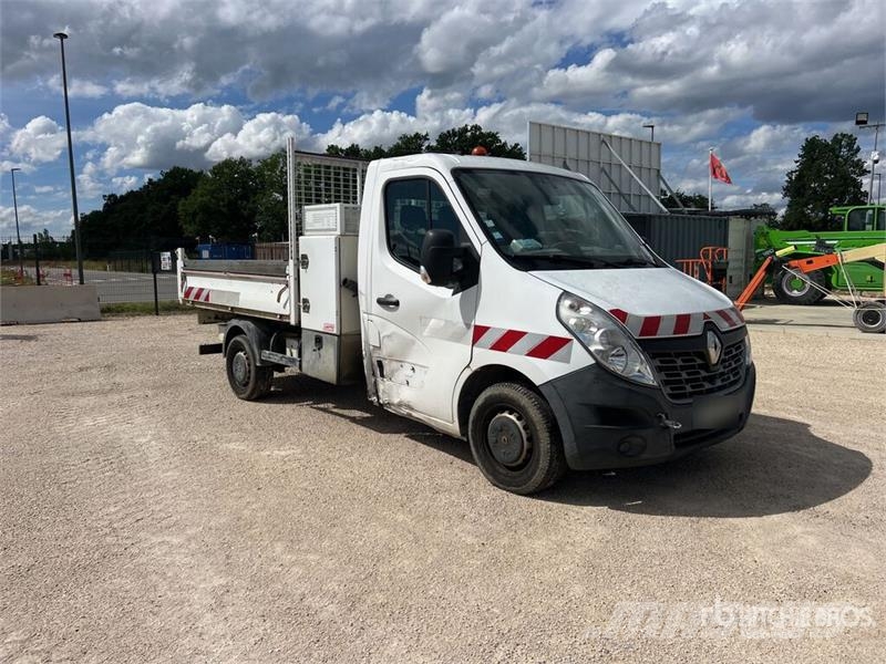 Renault Master Camion Benne Dump Truck (Inoperable) شاحنات قلابة