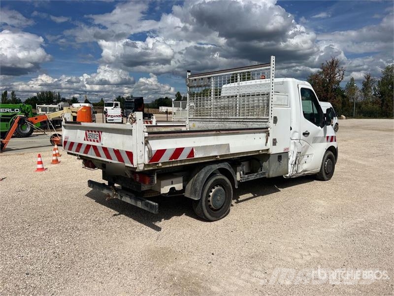 Renault Master Camion Benne Dump Truck (Inoperable) شاحنات قلابة