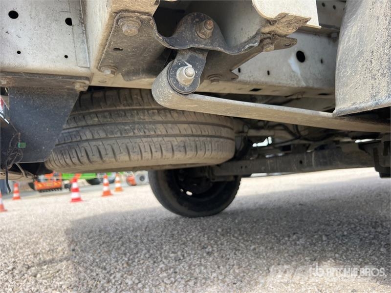 Renault Master Camion Benne Dump Truck (Inoperable) شاحنات قلابة