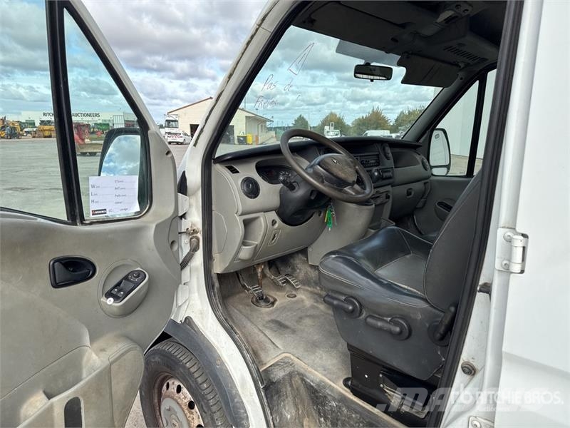 Renault Master dCi 100 4x2 Camion Benne Dump Truck Pašizgāzējs