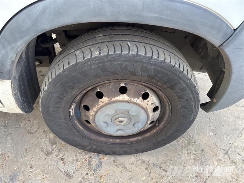 Renault Master dCi 100 4x2 Camion Benne Dump Truck Pašizgāzējs