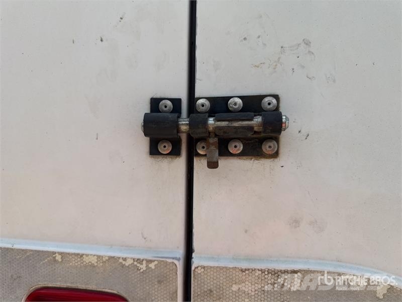 Renault Master dCi 120 Vehicule Utilitaire Cargo Van (Inop Furgonetas /Furgón