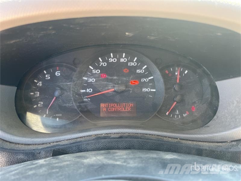 Renault Master dCi 125 Vehicule Utilitaire Cargo Van Furgonetas /Furgón