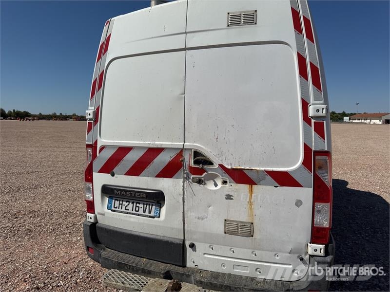 Renault Master dCi 125 Vehicule Utilitaire Cargo Van (Inop Furgonetas /Furgón