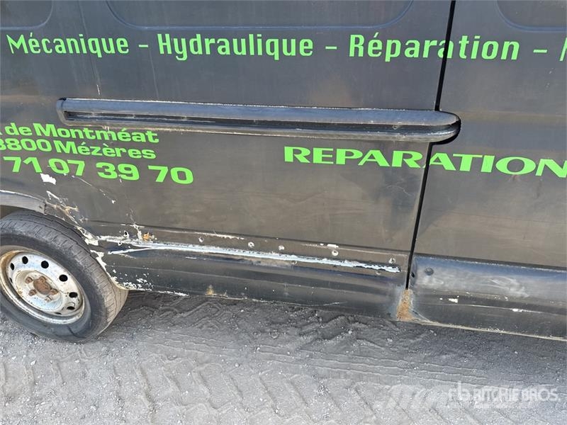 Renault Master DCI 125 Vehicule Utilitaire Cargo Van (Inop Dodávky