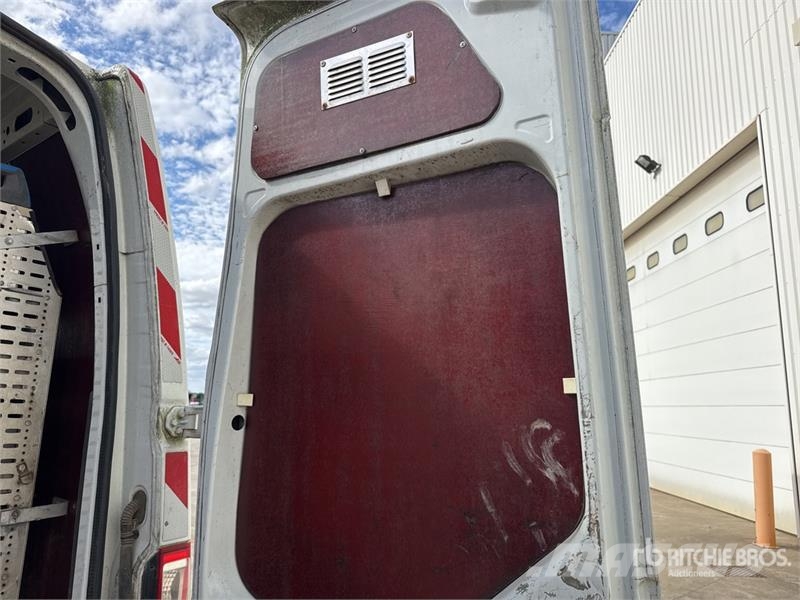Renault Master dCi 125 Vehicule Utilitaire Cargo Van Furgonetas /Furgón