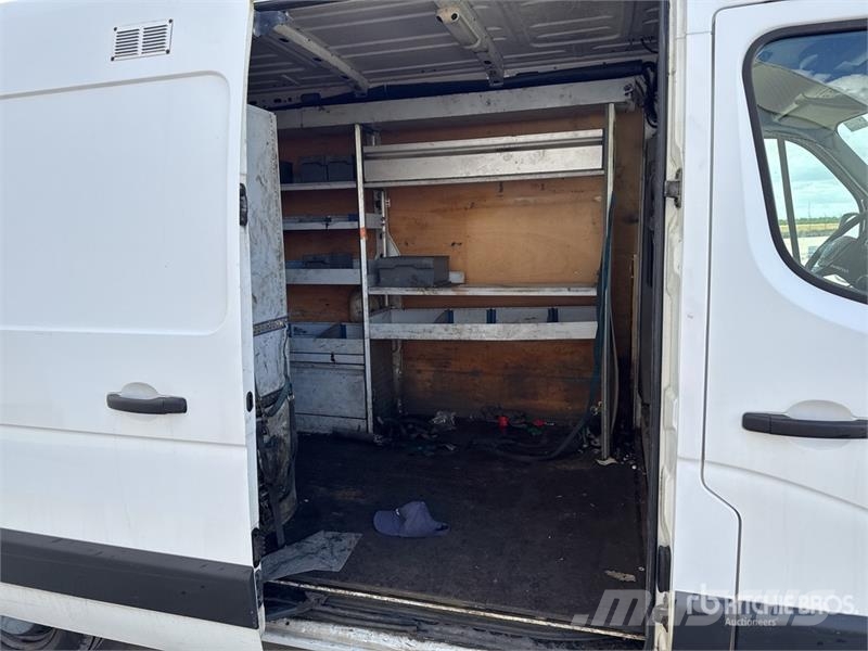 Renault Master dCi 125 Vehicule Utilitaire Cargo Van Furgonetas /Furgón