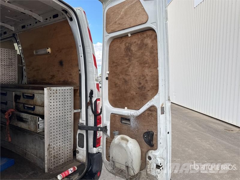 Renault Master dCi 125 Vehicule Utilitaire Cargo Van Furgonetas /Furgón