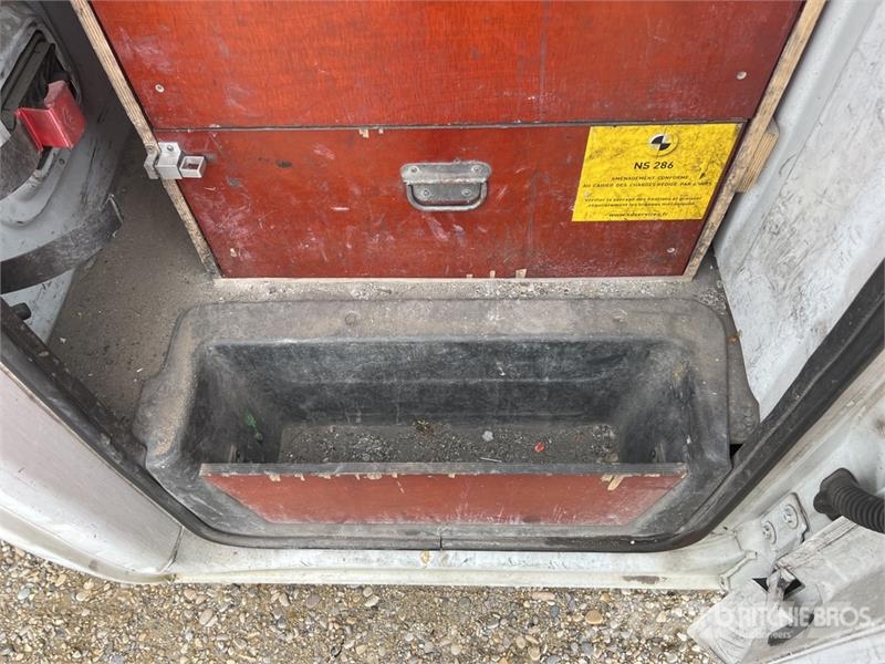 Renault Master dCi 125 4x2 Extended Cab Camion Benne Dump Camiones bañeras basculantes o volquetes