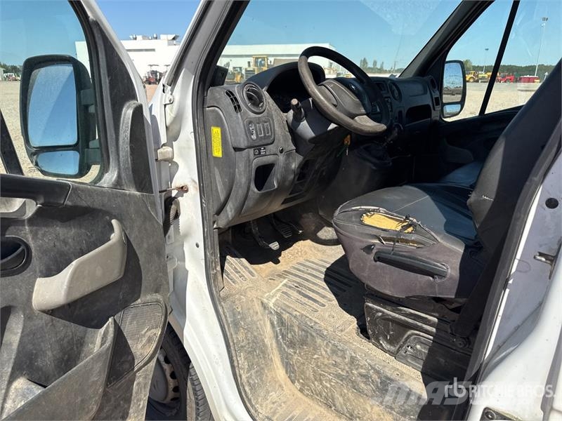 Renault Master dCi 125 Vehicule Utilitaire Cargo Van (Inop Furgonetas /Furgón