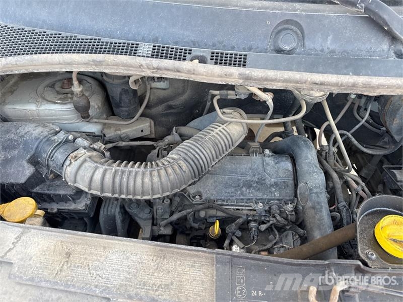 Renault Master dCi 125 Vehicule Utilitaire Cargo Van Furgonetas /Furgón