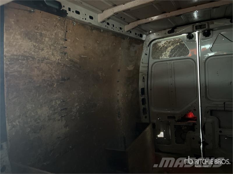 Renault Master DCi 125 Vehicule Utilitaire Cargo Van Pakettiautot
