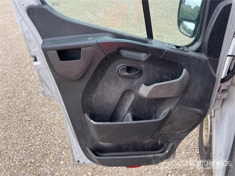 Renault Master dCi 125 4x2 Extended Cab Camion Benne Dump Camiones bañeras basculantes o volquetes