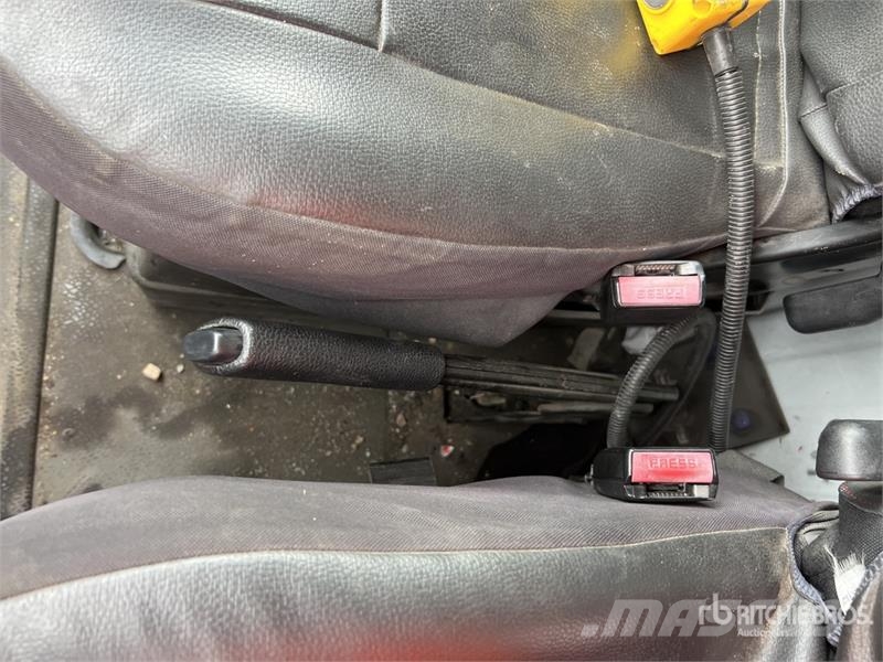 Renault Master dCi 125 4x2 Extended Cab Camion Benne Dump Camiones bañeras basculantes o volquetes