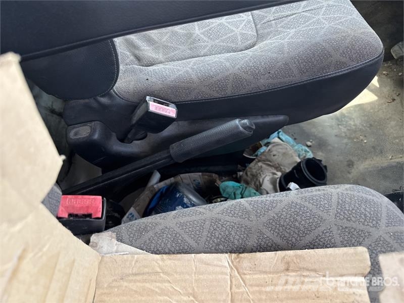 Renault Master DCI 125 Vehicule Utilitaire Cargo Van (Inop Dodávky