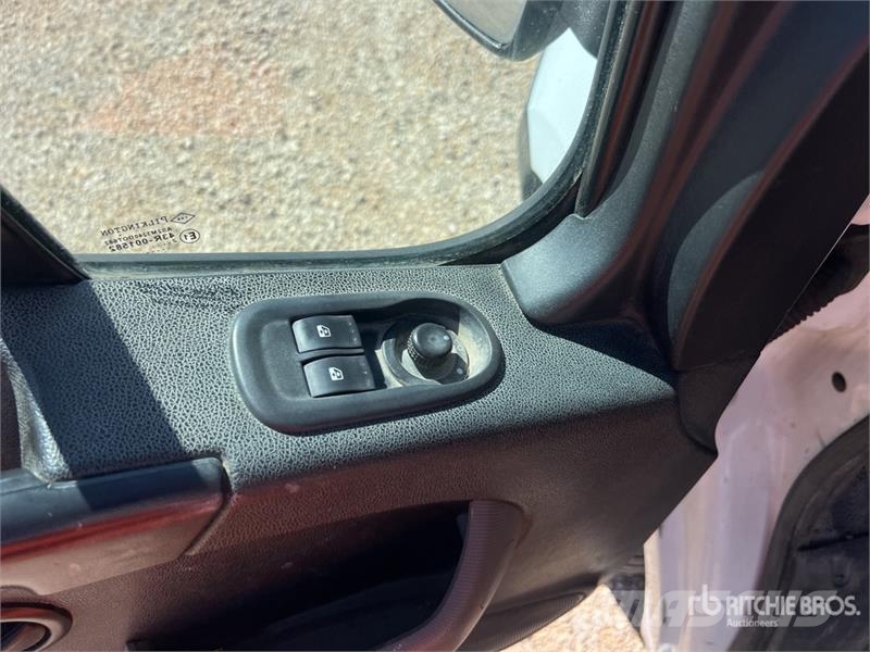 Renault Master DCI 125 Vehicule Utilitaire Cargo Van Furgões