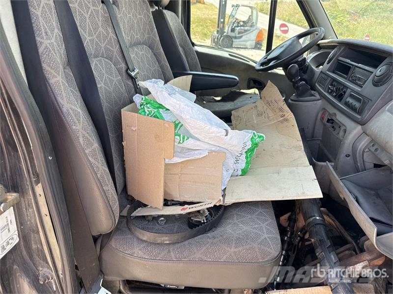 Renault Master DCI 125 Vehicule Utilitaire Cargo Van (Inop Dodávky
