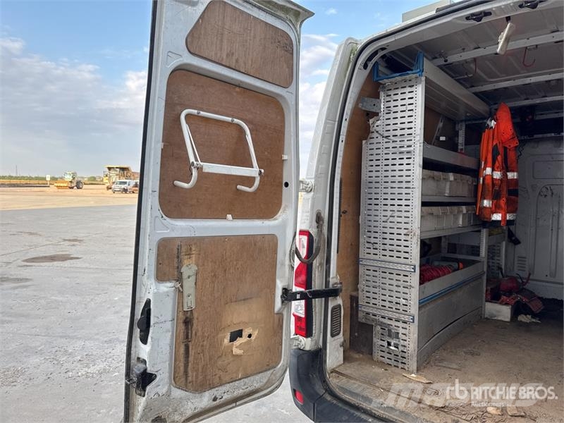 Renault Master dCi 125 Vehicule Utilitaire Cargo Van Furgonetas /Furgón
