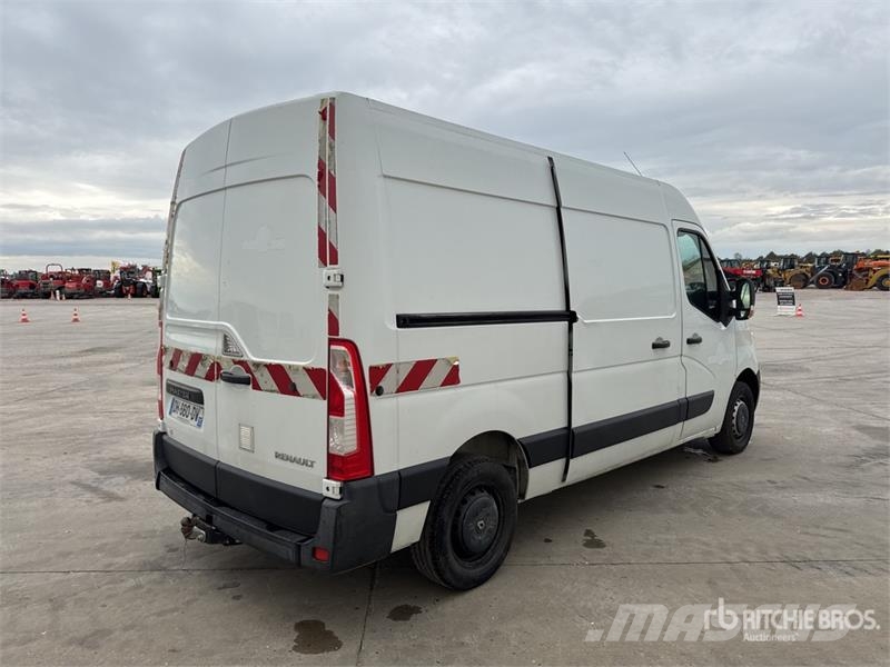 Renault Master dCi 125 Vehicule Utilitaire Cargo Van Transporterek