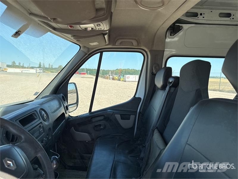 Renault Master dCi 125 Vehicule Utilitaire Cargo Van (Inop Furgonetas /Furgón