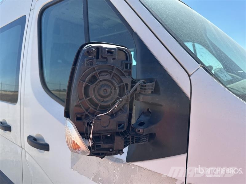 Renault Master dCi 125 Vehicule Utilitaire Cargo Van (Inop Furgonetas /Furgón