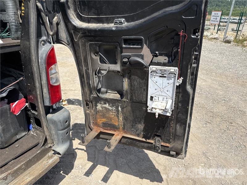 Renault Master DCI 125 Vehicule Utilitaire Cargo Van (Inop Dodávky