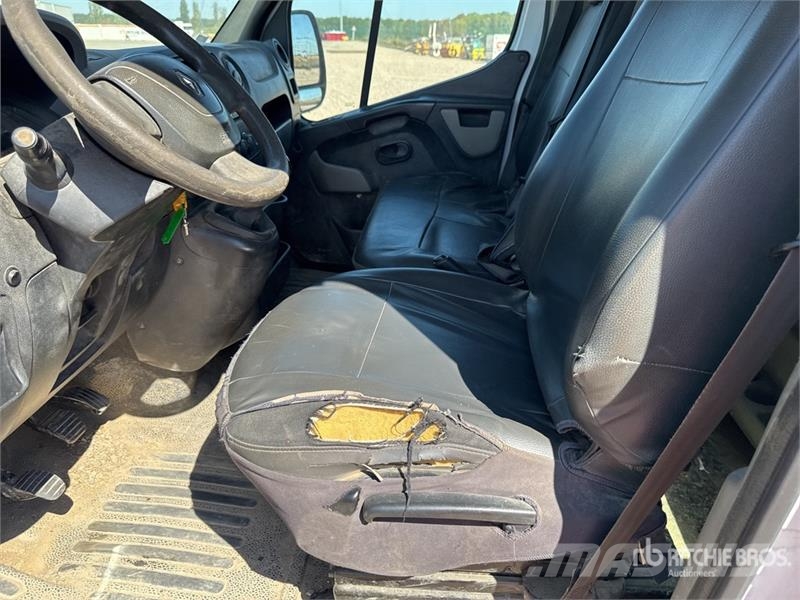 Renault Master dCi 125 Vehicule Utilitaire Cargo Van (Inop Furgonetas /Furgón