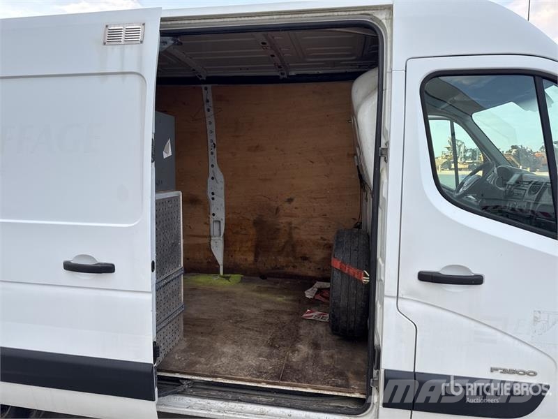 Renault Master dCi 125 Vehicule Utilitaire Cargo Van Furgonetas /Furgón