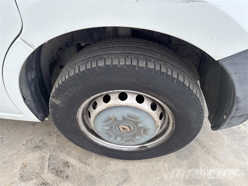Renault Master dCi 135 Vehicule Utilitaire Cargo Van Kaubikud